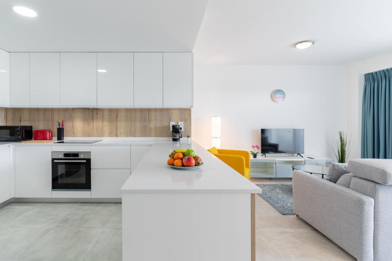 Cosy And Centrally Located Apartment In Estepona Luaran gambar